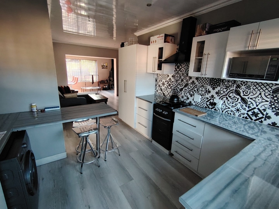 2 Bedroom Property for Sale in Walmer Downs Eastern Cape